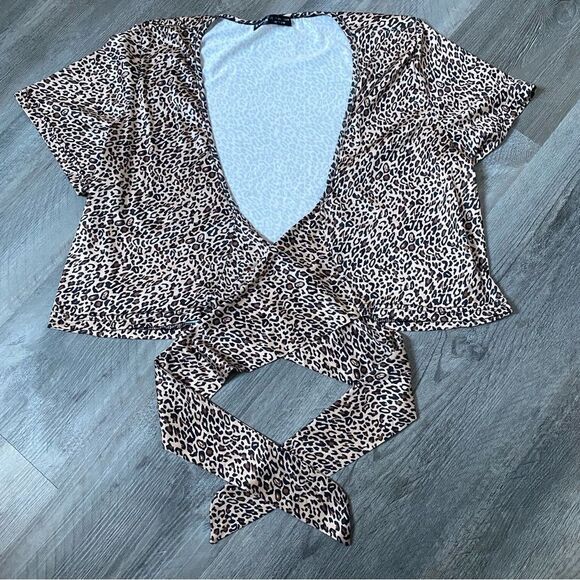 SHEIN Leopard Wrap Top Multi Way Crop Large Animal Print - Picture 2 of 9
